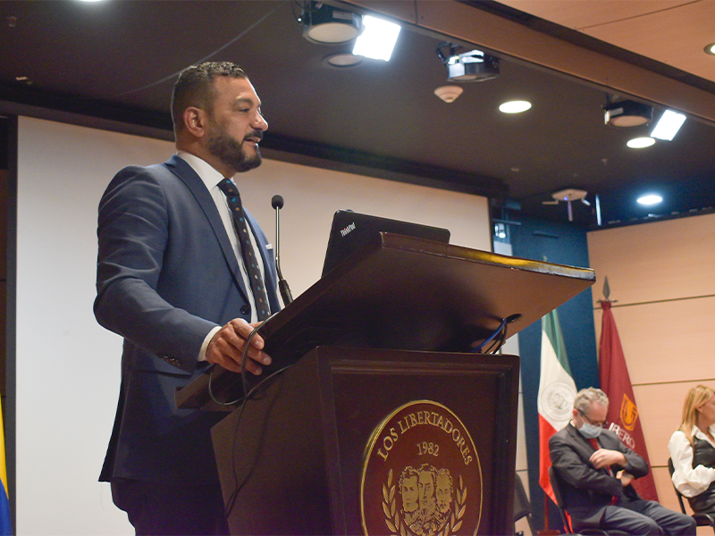 Álvaro Luis Mercado, decano de la Facultad de Ciencias Económicas, Administración y Contables en Ritmus