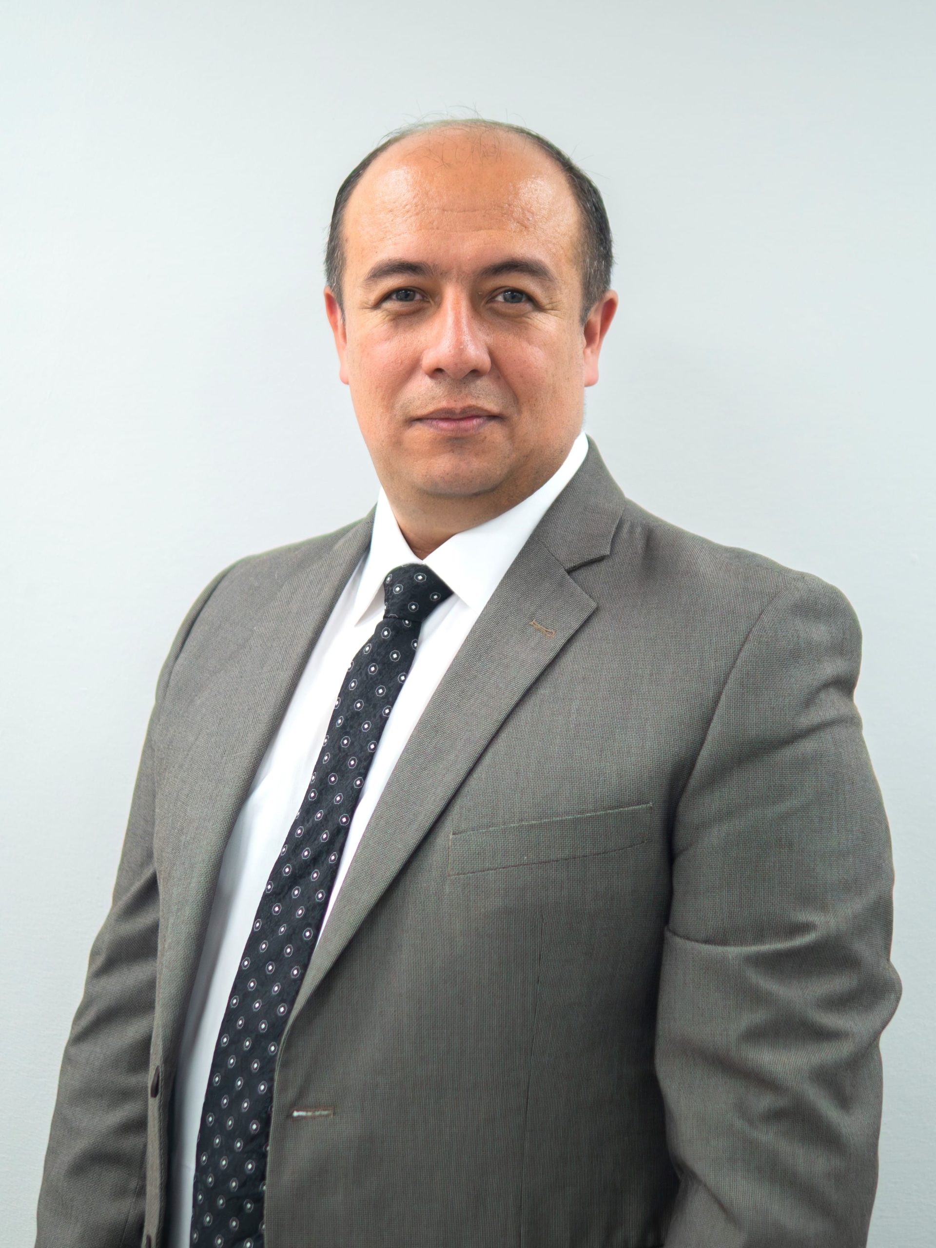 Foto del Decano Carlos Eduardo Meneses Eraso