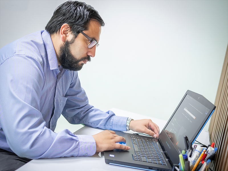 Camilo Castellanos es experto Seguridad de la información, dicta clases en Los Libertadores Camilo Castellanos es experto Seguridad de la información, dicta clases en Los Libertadores