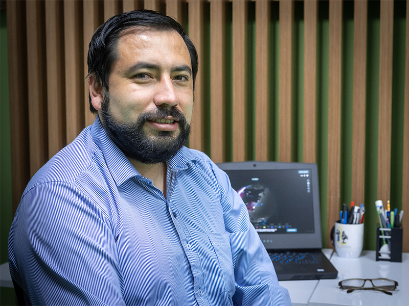 Camilo Castellanos, profesor de Seguridad de la información en Los Libertadores Camilo Castellanos, profesor de Seguridad de la información en Los Libertadores