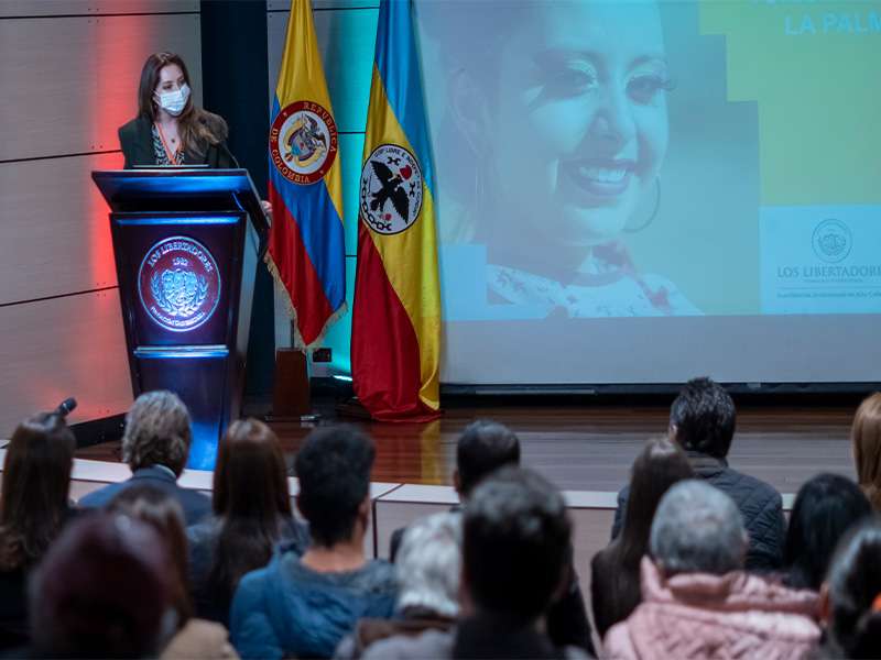 Dra. María Angélica Cortés, vicerrectora de Proyección Social