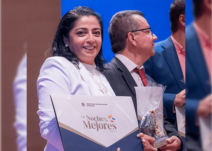 Los Libertadores recibe oficialmente Acreditación Institucioal de Alta Calidad en La Noche de los Mejores_7