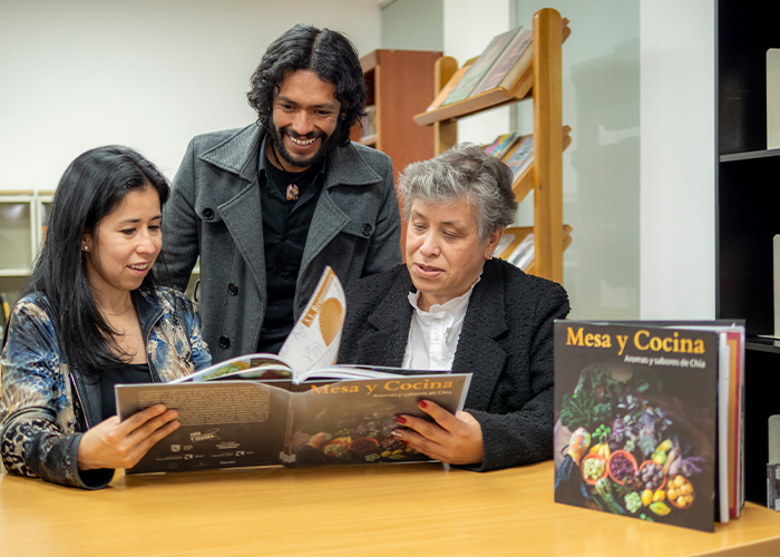 Los Libertadores publica libro que es nominado en los Óscar de la gastronomía 13